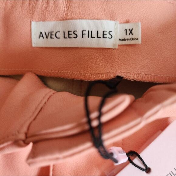 AVEC LES FILLES NEW ORANGE PLETHER SHORTS SIZE 1X - Picture 5 of 6